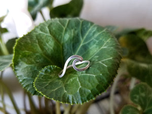 The Classic Nicoblue Wave Ring